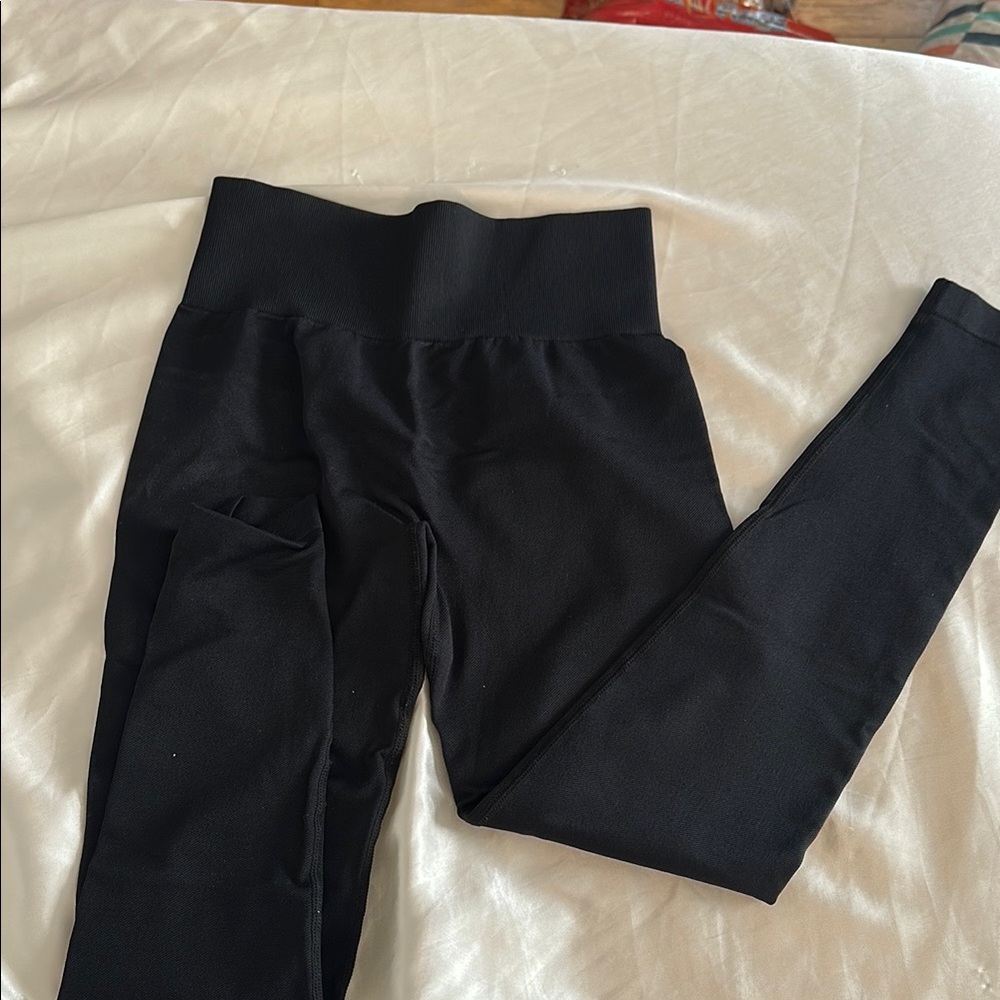 OQQ Black High-Waisted Leggings